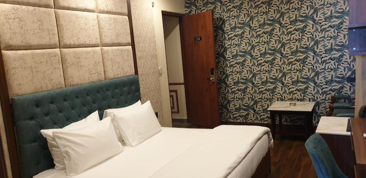 Hotel Pong View Dharamshala Ngoại thất bức ảnh
